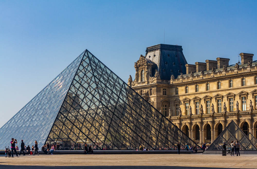 Louvre_paris
